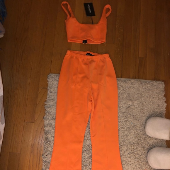 Two piece set - Picture 4 of 4